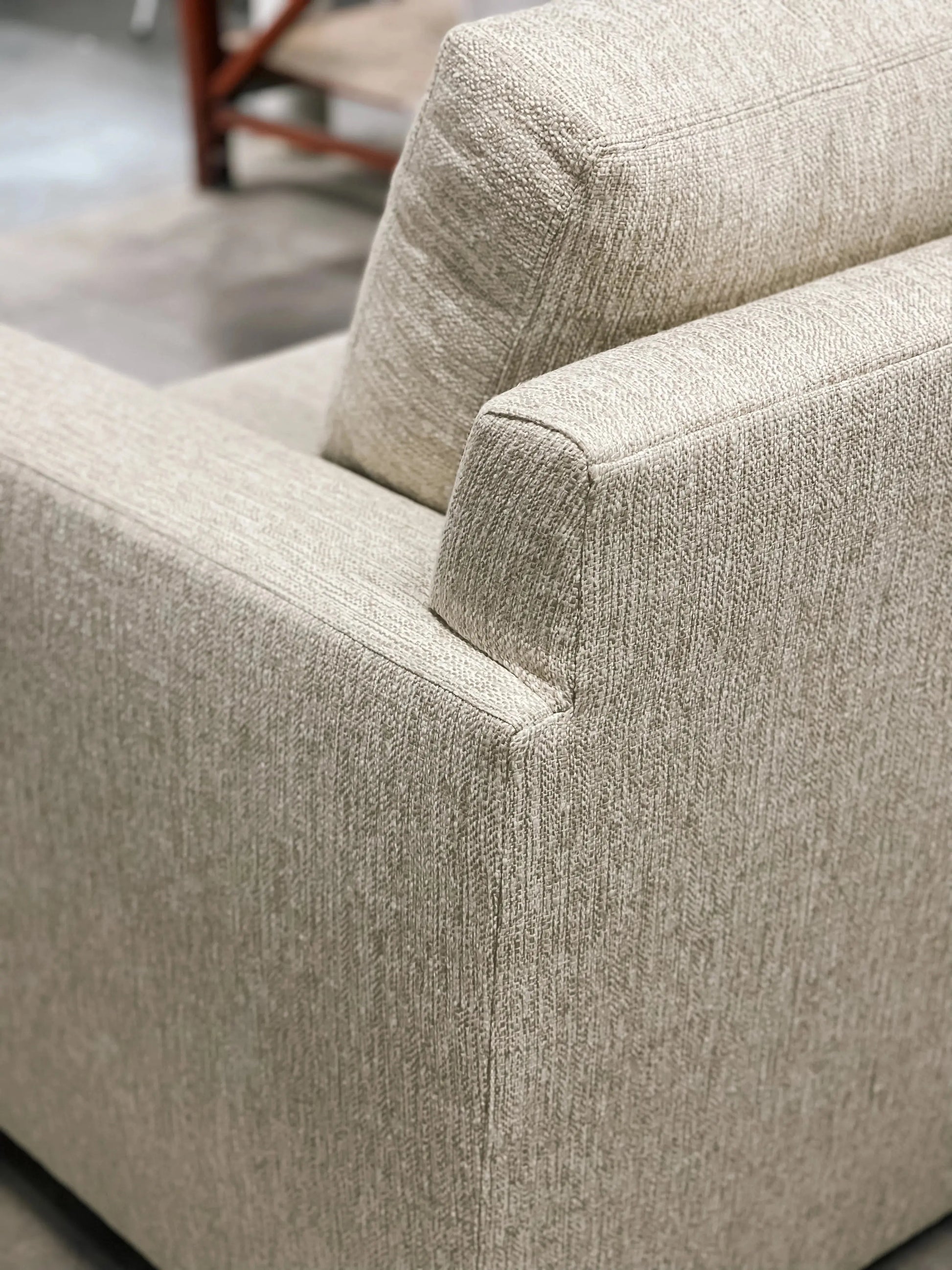 STANDARD TRACK ARM L SECTIONAL CHAISE cpb_product HENDRICKS